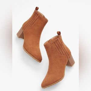 Maurice’s  Alexa Brown Lug Ankle Boot Size 10